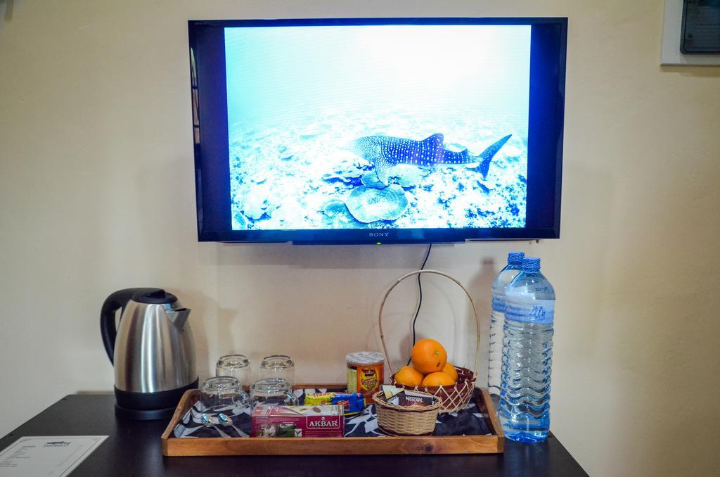 Whale Shark Inn Maamigili Extérieur photo