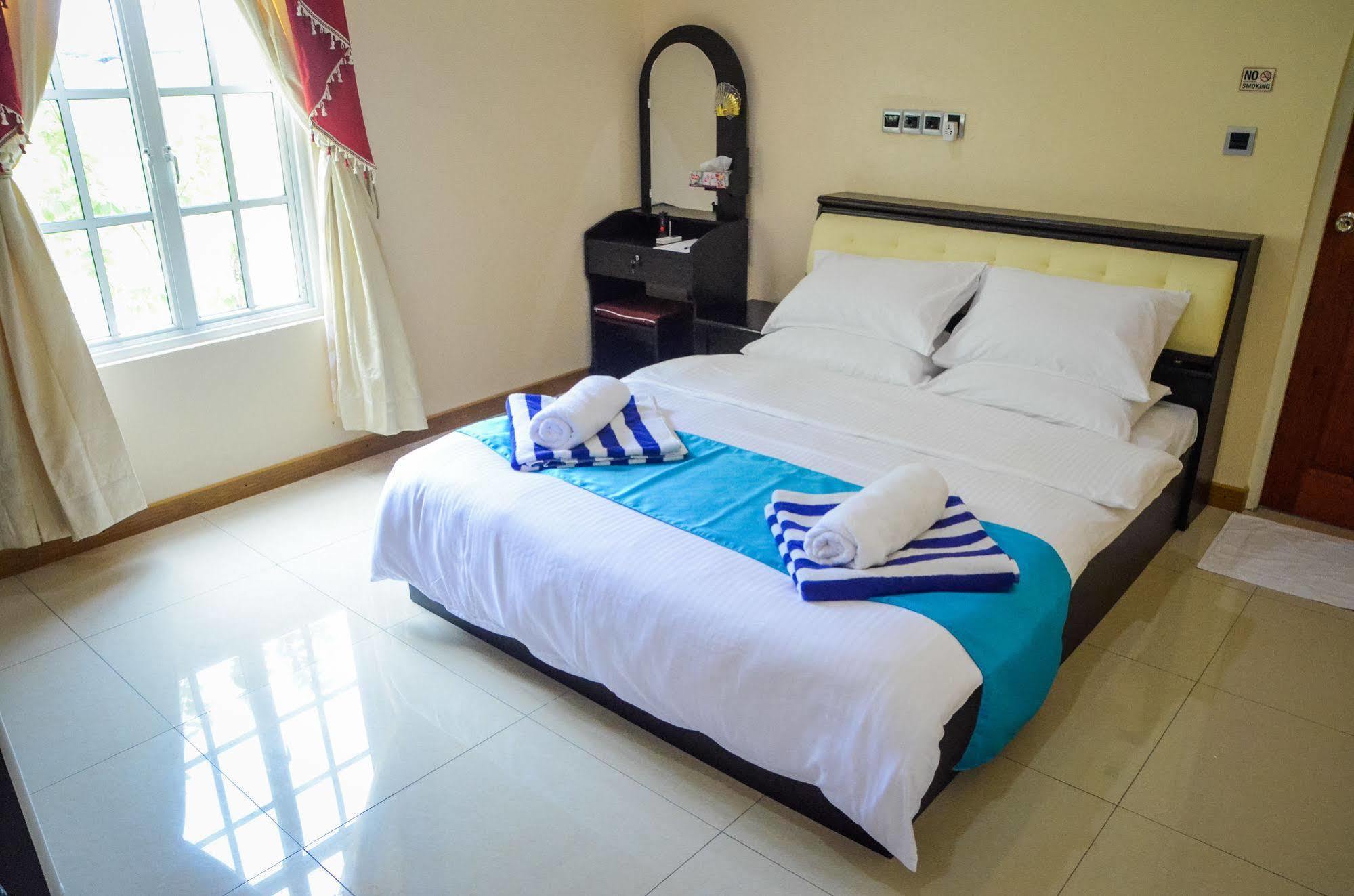 Whale Shark Inn Maamigili Extérieur photo
