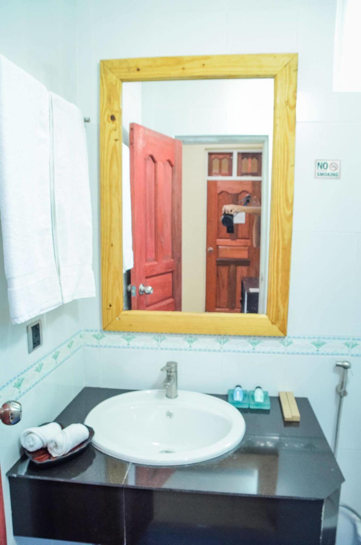 Whale Shark Inn Maamigili Extérieur photo