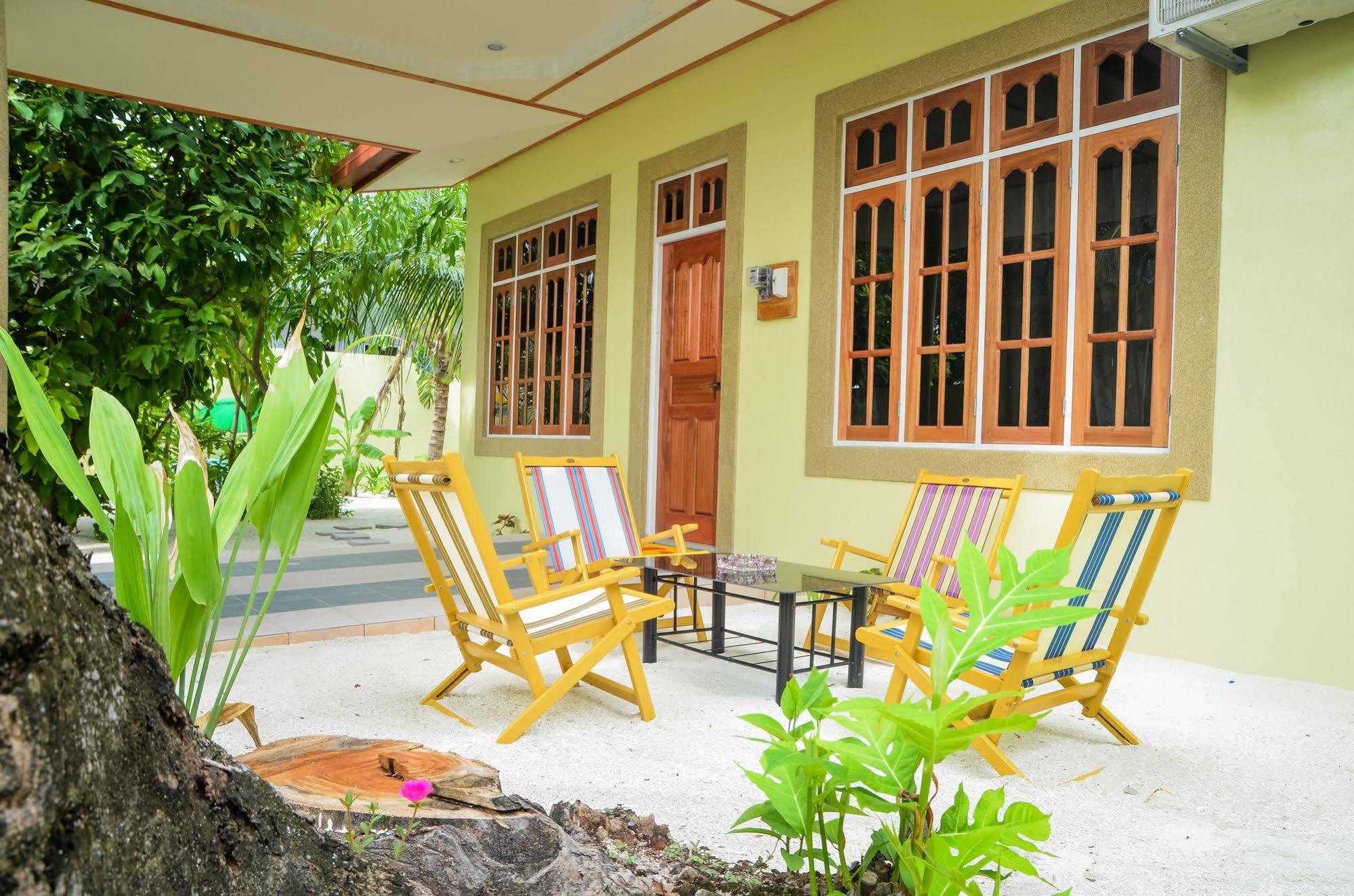 Whale Shark Inn Maamigili Extérieur photo