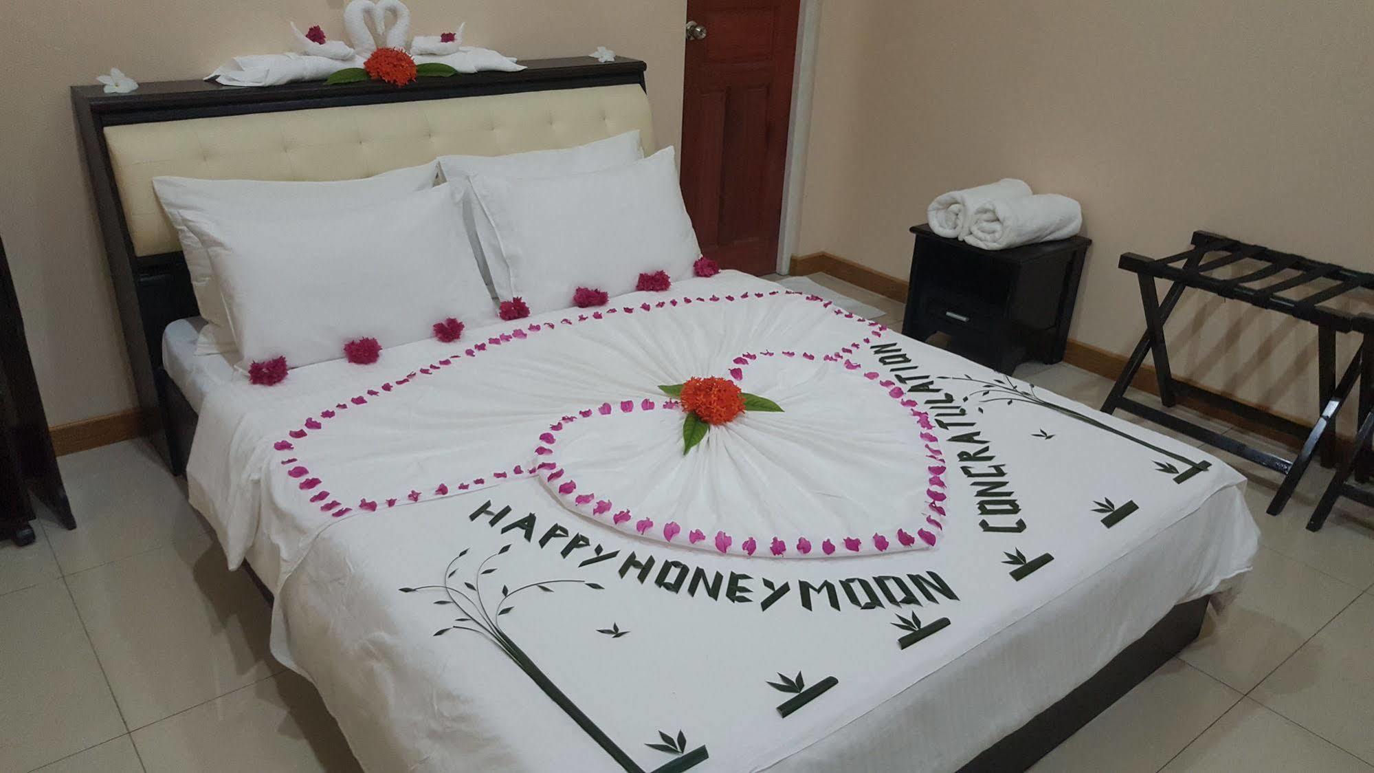 Whale Shark Inn Maamigili Extérieur photo